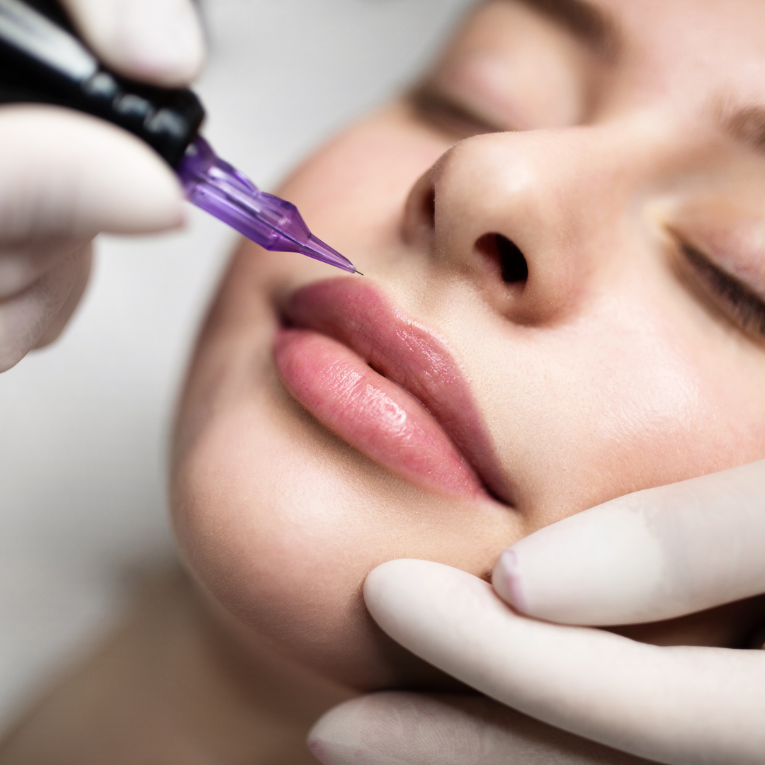 Vorbereitung der Lippen auf die Permanent Make-up Behandlung bei Slawa Savin